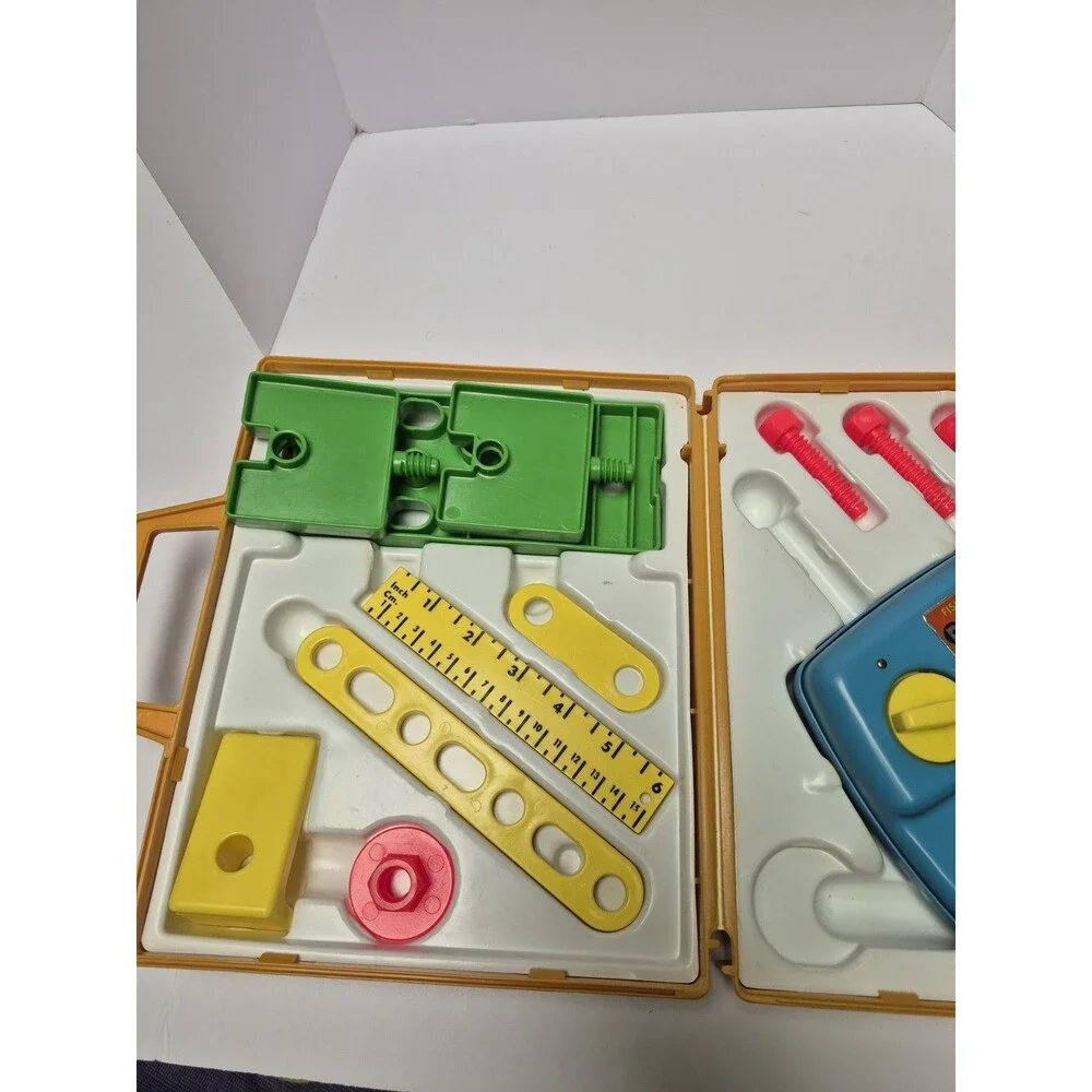 Fisher Price 1977 Vintage Tool Kit #924